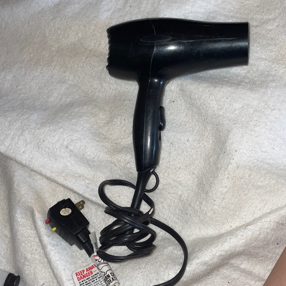 Blowdrier